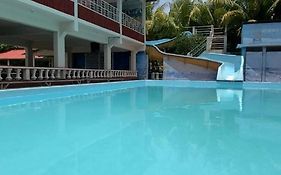 Balneario Villa Paraíso 3*